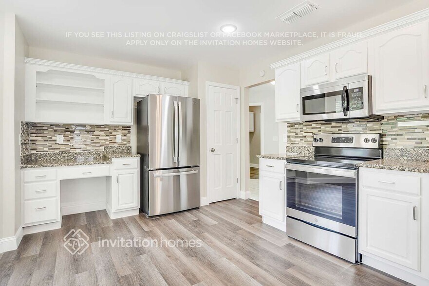 Building Photo - 7455 High Lake Dr