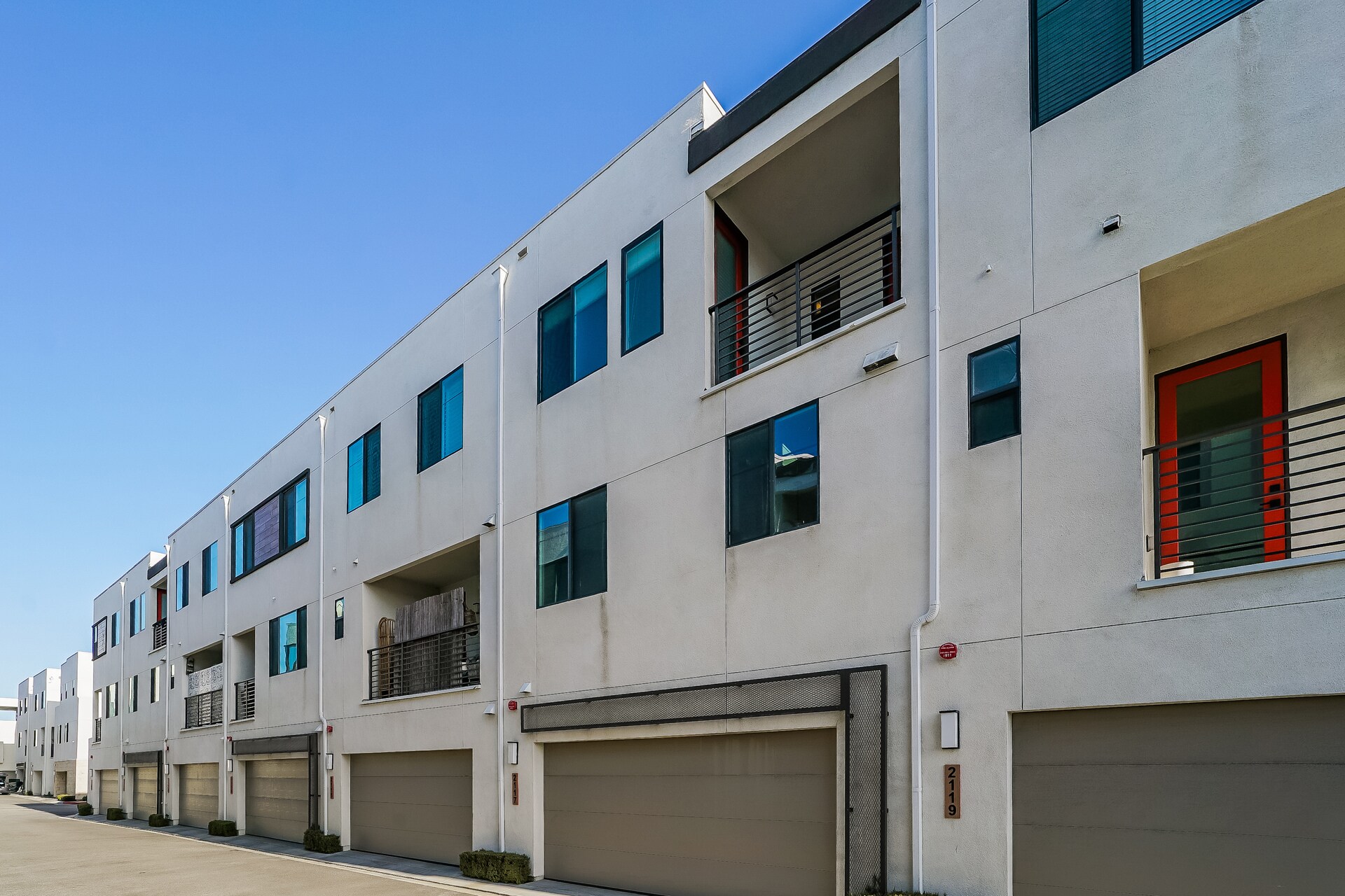 Building Photo - 2117 Copper Walk