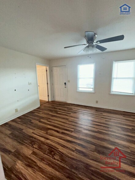 Building Photo - 500 Skyline Dr