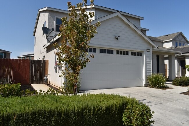 Building Photo - 2439 Valdes Dr