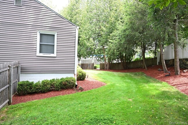 Building Photo - 3 New Castle Dr