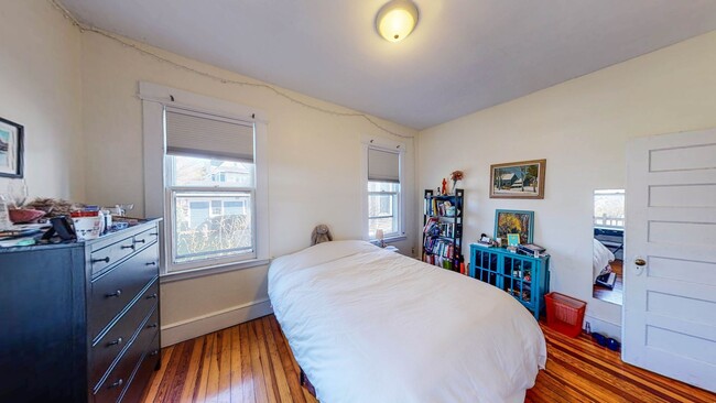 Building Photo - Spacious Apartments in Prime East Rock by East Rock Park!