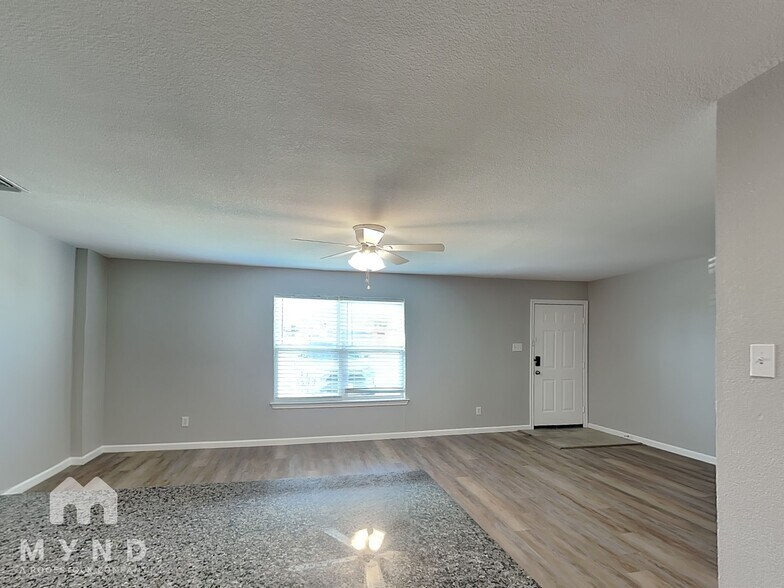 Building Photo - 4892 Masch Branch Rd