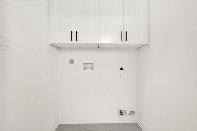 Building Photo - 4916 Lavender St