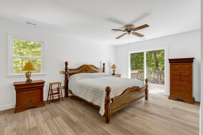 Building Photo - This WATERFRONT-FULLY FURNISHED-ALL INCLUS...