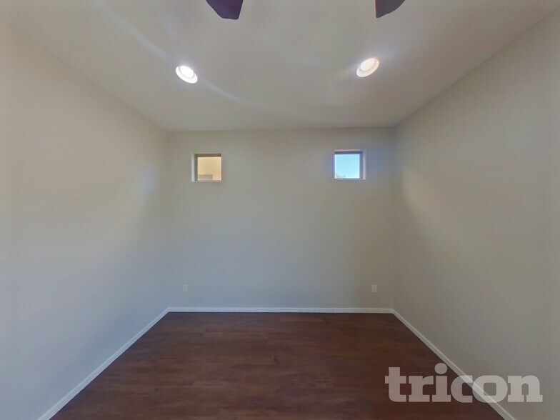 Building Photo - 8224 W Sierra Cascade Ct