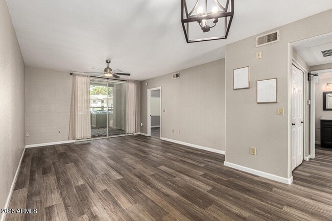 Building Photo - 1825 W Ray Rd