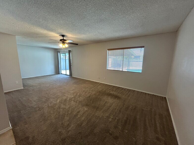 Building Photo - 6150 W Mauna Loa Ln