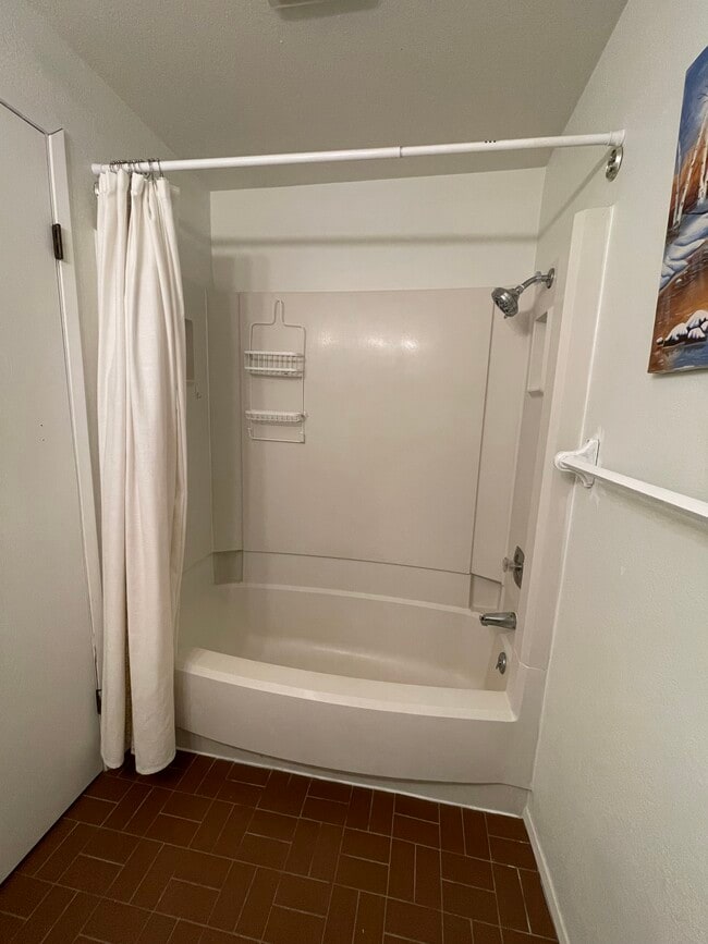 2nd bathroom - 8112 145th Ct NE