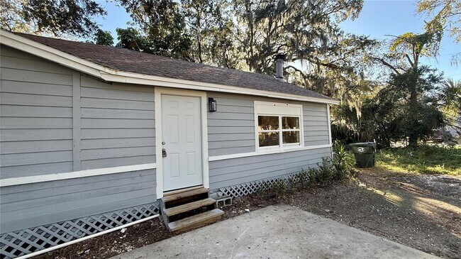 Building Photo - 508 N Finley Ave