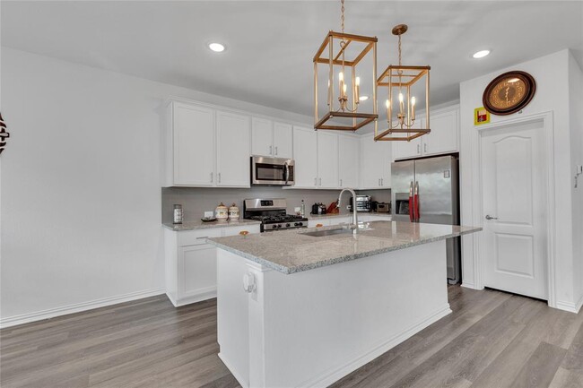 Building Photo - 122 Shagbark Trl