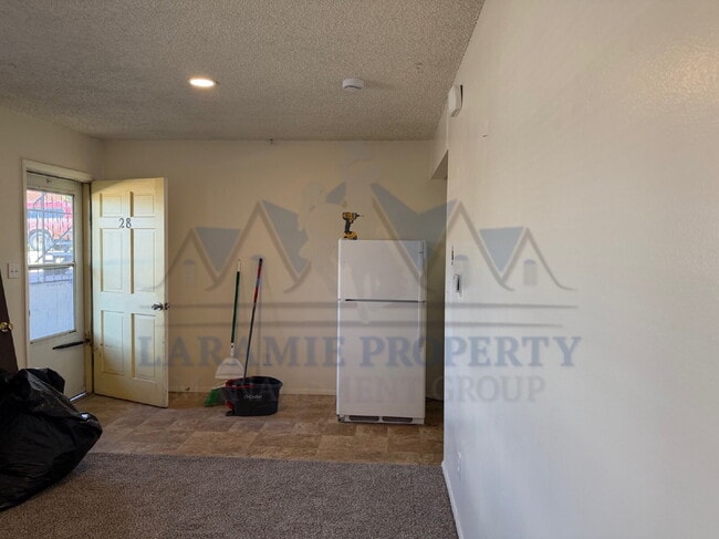 Building Photo - 1 Bed 1 Bath Apartment
