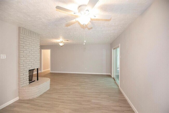 Building Photo - 10214 Tolman St