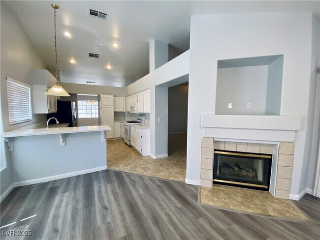 Building Photo - 7846 Fandango Ct