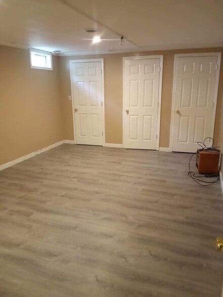 Living Room/Room - 60 S Main St