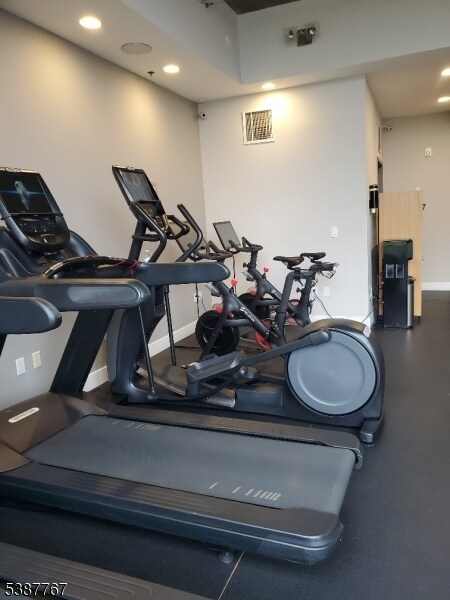 Building Photo - 1 Carriage City Plz