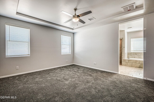 Building Photo - 916 Pettus Pl