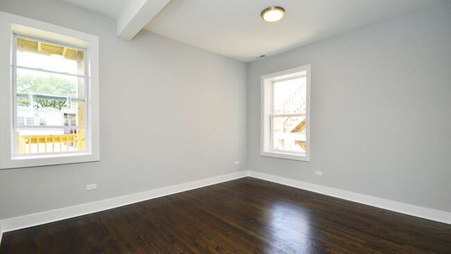 Building Photo - 4906 N Rockwell St