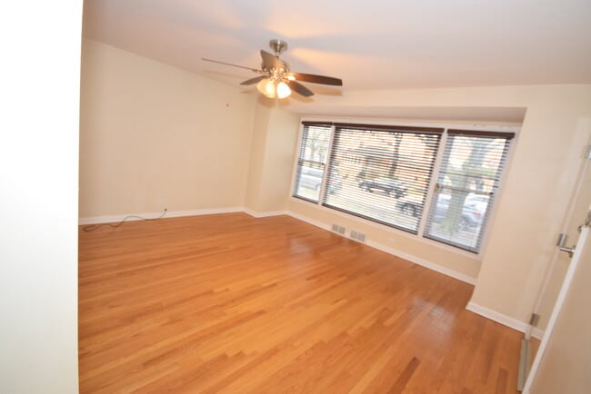 Building Photo - 5551 S Mason Ave