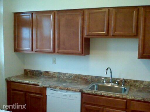 Building Photo - 5841 Devonshire Ave