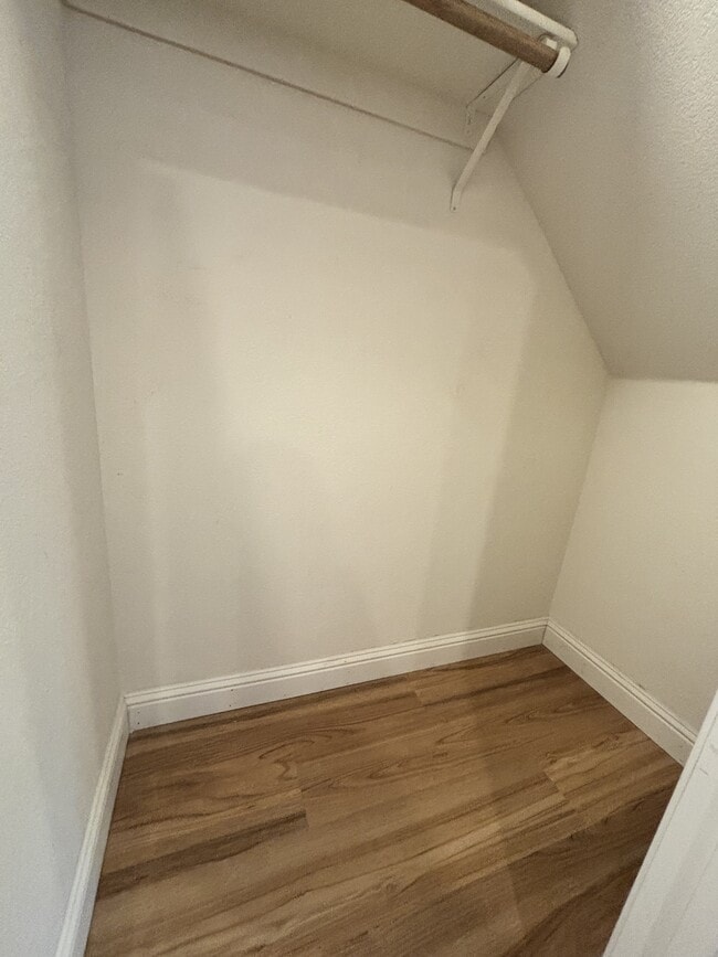 Building Photo - 114 Ironhorse Place