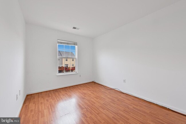 Building Photo - 22918 Regent Terrace
