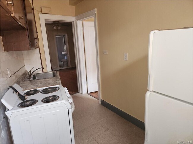 Building Photo - 4709 Murdock Ave