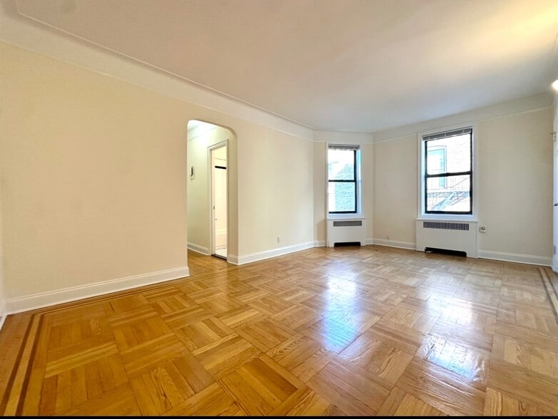 Building Photo - 615 W 172nd St