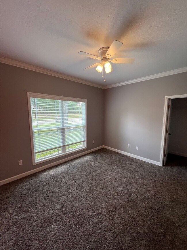Building Photo - 112 Bellwood Trail
