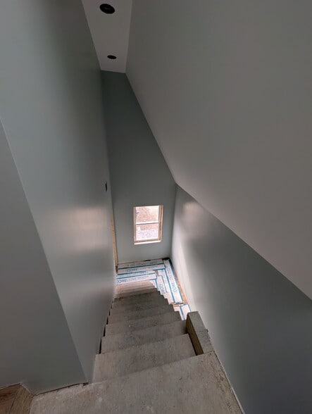 Building Photo - 132 Narrows Rd