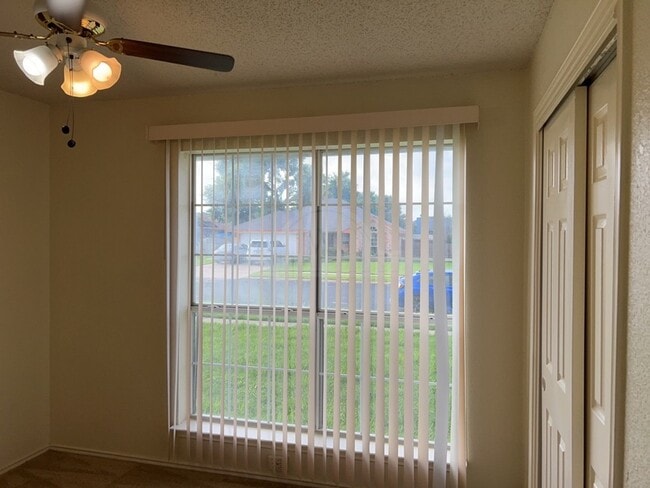 Building Photo - 4203 Bluestem Ln