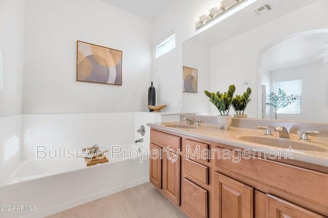 Building Photo - 3541 W Marconi Ave