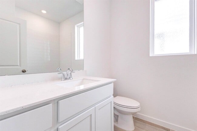 Building Photo - 27410 Sweetwater Bay Dr