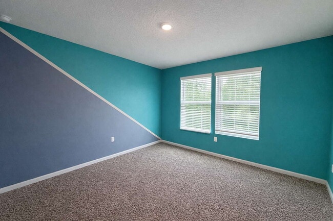 Building Photo - 5 Bedroom Home with Flex Room & First-Floor Guest Suite