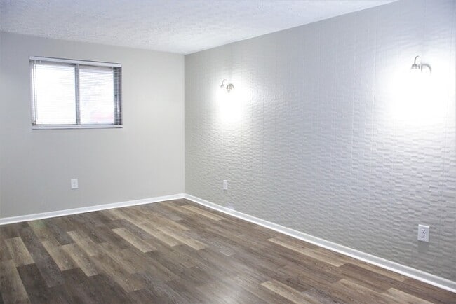 Building Photo - 2755 Glenbriar St