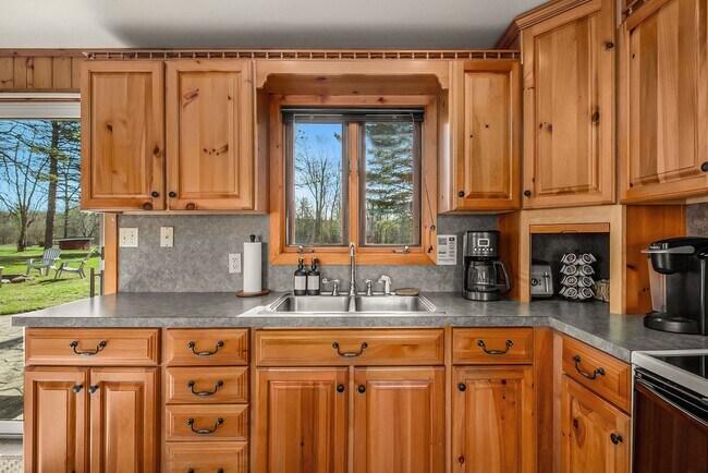 Building Photo - Fully Furnished Lakefront Home on Intermediate Lake – Available October 1, 2026 through May 27, 2027