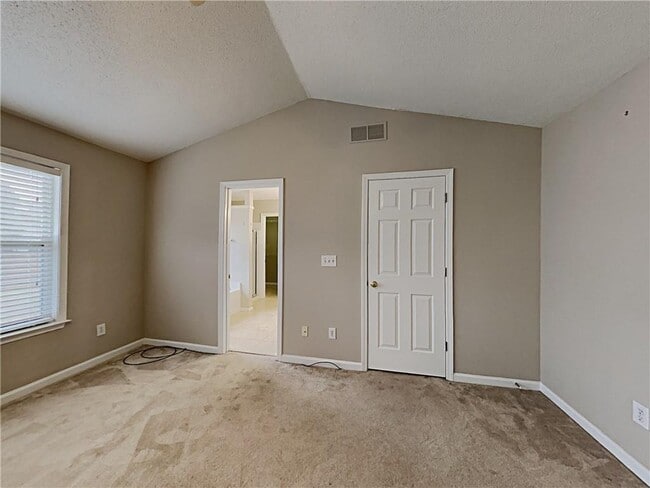Building Photo - 3930 Lake Lanier Dr NW
