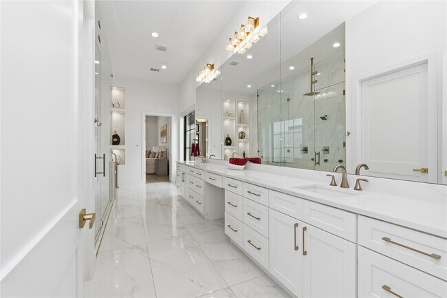 Building Photo - 13034 Memorial Dr