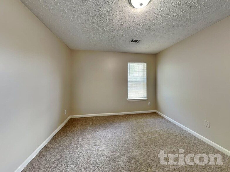 Building Photo - 931 Tilford Point Pl