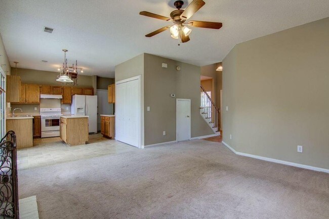 Building Photo - 103 Amberside Dr