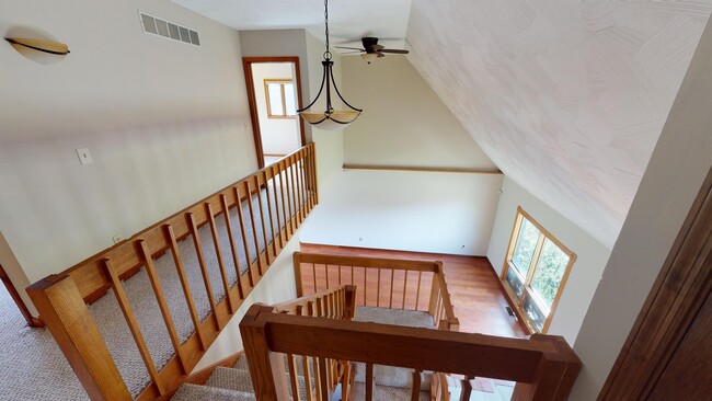 Building Photo - 3922 Ridgedale Dr