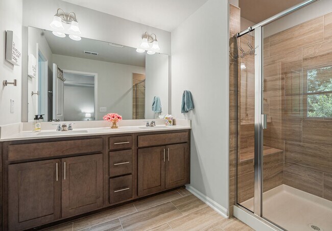 Building Photo - Furnished Pittsboro Rental Long or Mid Term Rental (60 Day minimum)