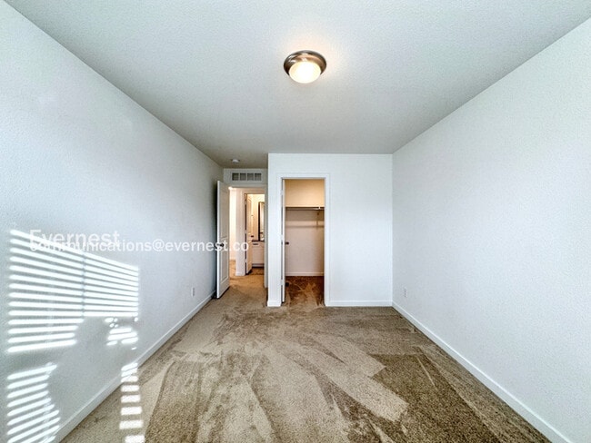 Building Photo - 9021 Hightower St