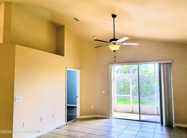 Building Photo - 490 Bismarck Way