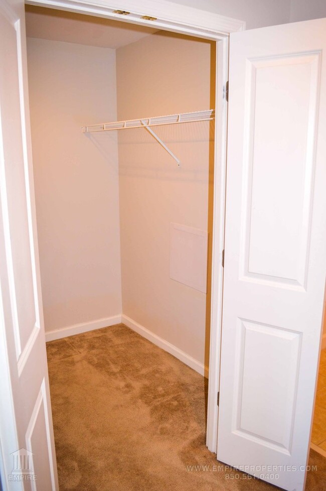 Building Photo - Downtown Condo in The Tennyson