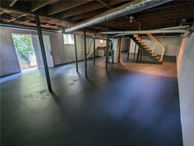 Building Photo - 1565 Whipporwill Dr SW