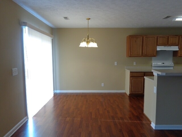 Building Photo - 4112 Longfellow Dr