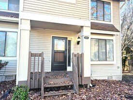 Building Photo - 217 Bridgewater Dr