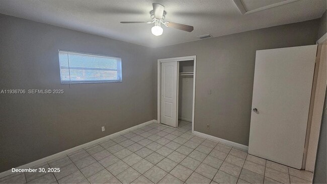 Building Photo - 5030 SW 26th Ave