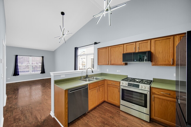 Building Photo - 16623 Natoma Dr